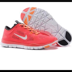 Women’s Nike Free TR 4 Orange/Pink/White Training